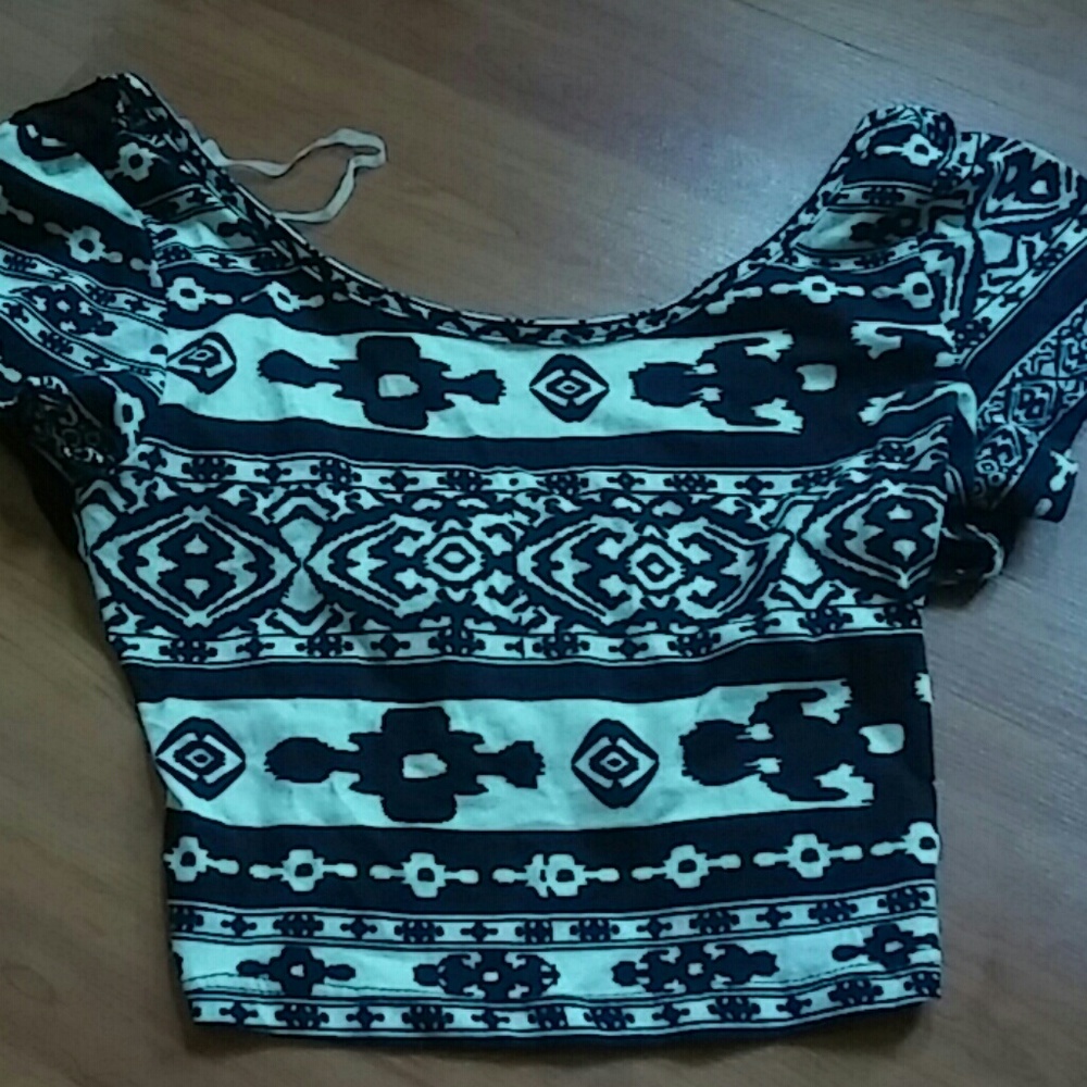 Crop Top Crossed Lace Back